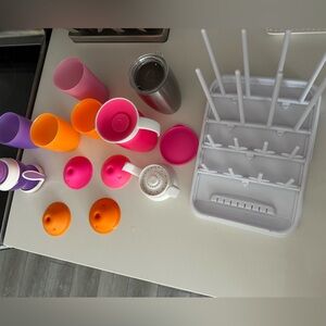 Munchkin 360 Cups and munchkin drying rack